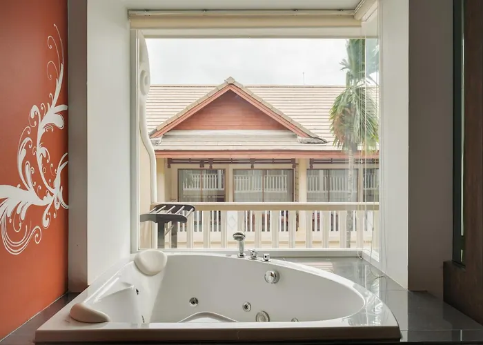 Baan Karonburi Resort