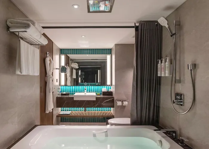 Le Meridien Phuket Beach Resort